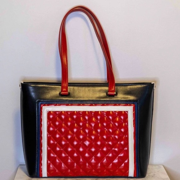 Never Used/ Authentic Love Moschino purse bag - Picture 2 of 7